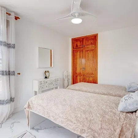 Natali ,luxury 3-levels Large On Tenerife, Ocean View, Private Poo L& Barbecue Area 阿德耶