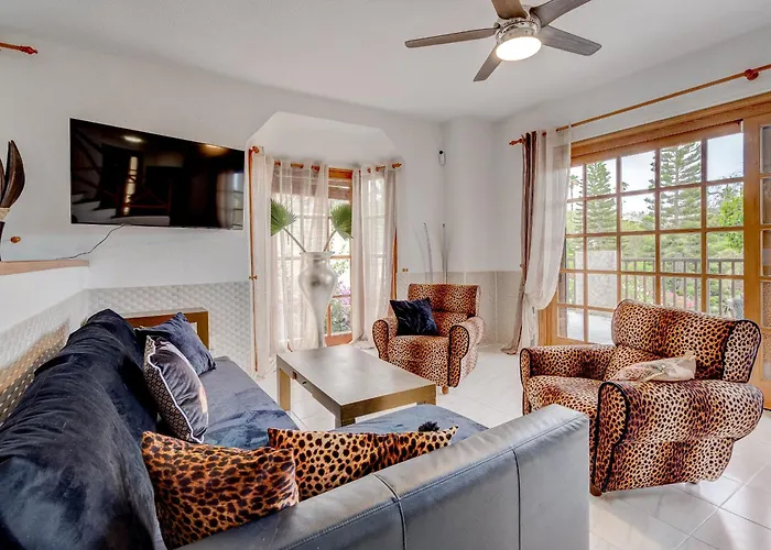 Villa Natali ,luxury 3-levels Large On Tenerife, Ocean View, Private Poo L& Barbecue Area Costa Adeje (Tenerife)